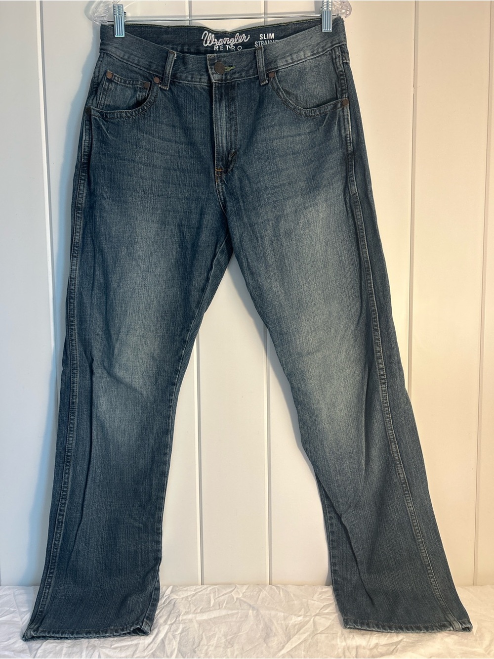 Wrangler retro Slim Straight Men’s Jeans 31 to 32 x 32 medium Wash Blue denim